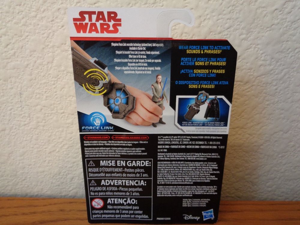 Rey Island Journey Star Wars The Last Jedi 3.75/" Action FIgure In Hand