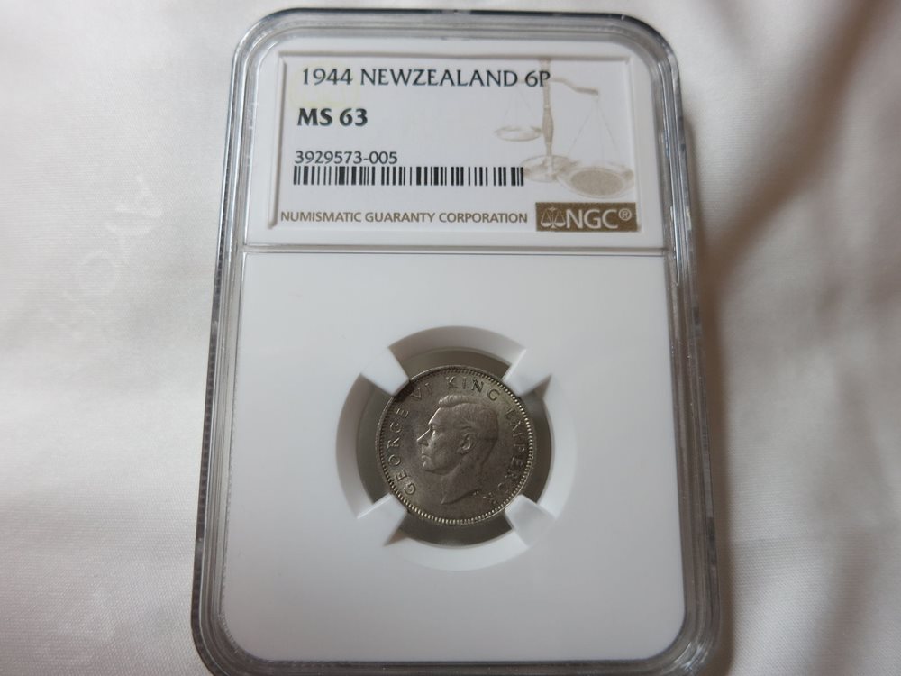 New Zealand 1960 Huia Bird Sixpence MS UNC Coin QEII 6 Pence