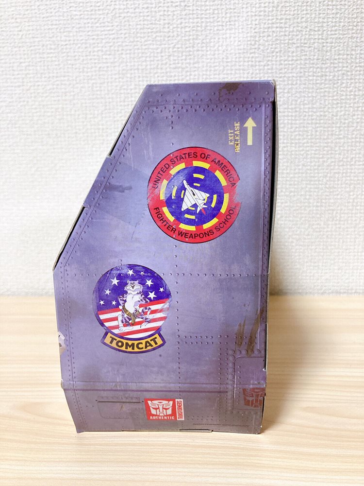 Takara Tomy Toy Transformers Top Gun Maverick Action Fi