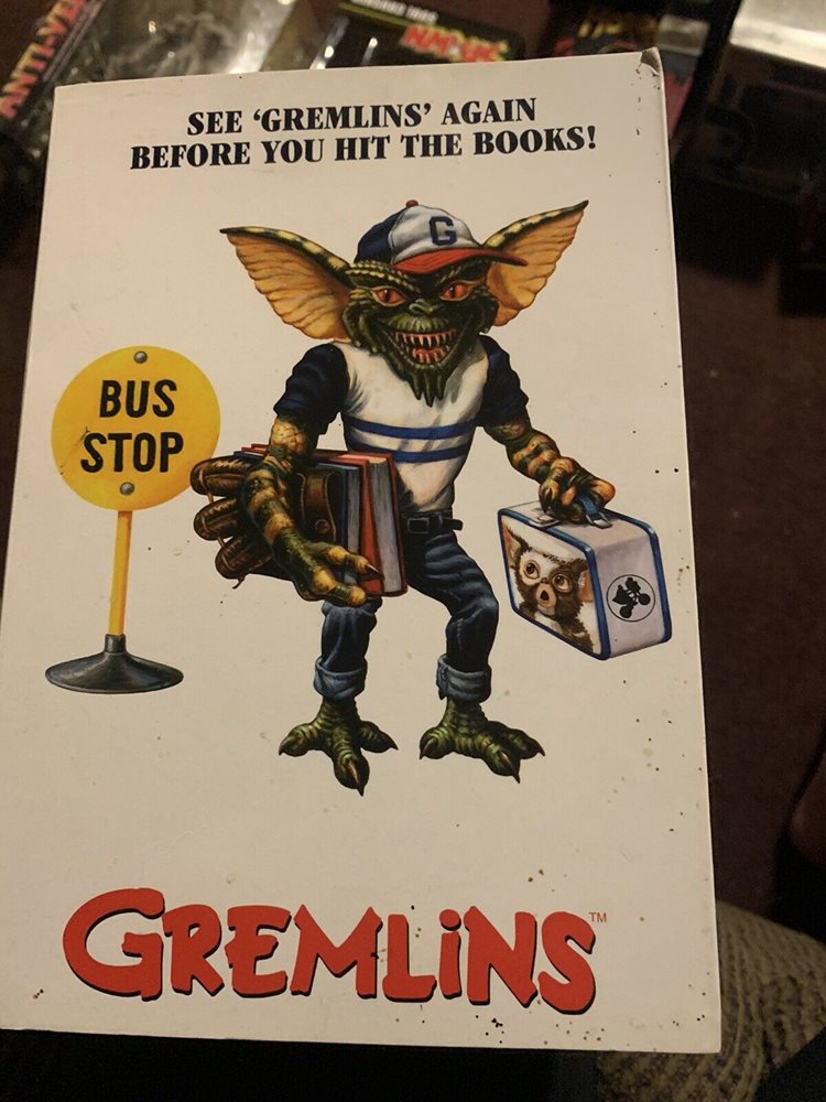 Figurine Neca Gremlins Gamer Gremlin – Occasion, Lunettes Cassées (visible Sur Photo)