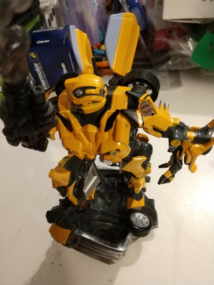 Hasbro Transformers Movie Unleashed BumbleBee Action F
