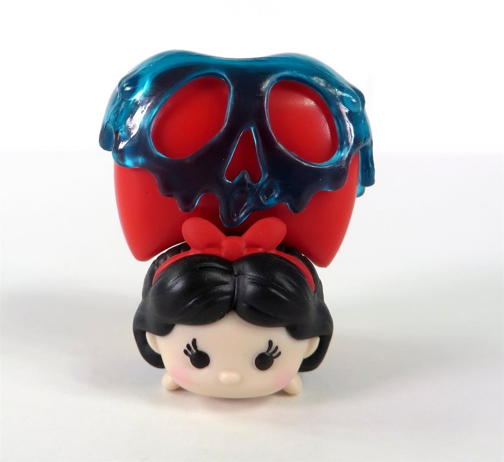 white head tsum tsum